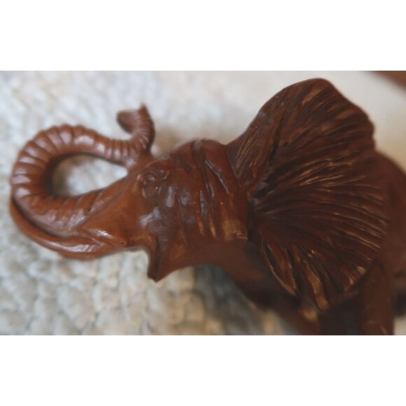 Vintage Red Mill Mfg Elephant Handcrafted Made in USA Wood Pecan Shell - Picture 3 of 7